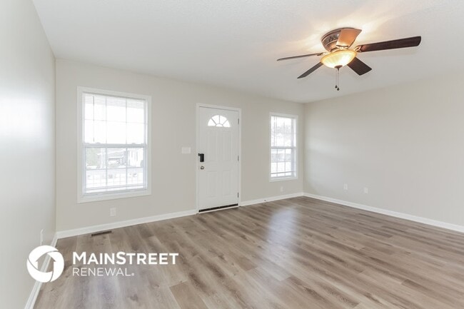 Photo - 306 E 28th St