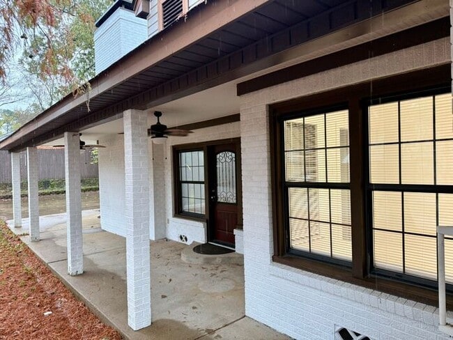 Photo - Tour Today! 3 Bed 2 Bath in Tyler!