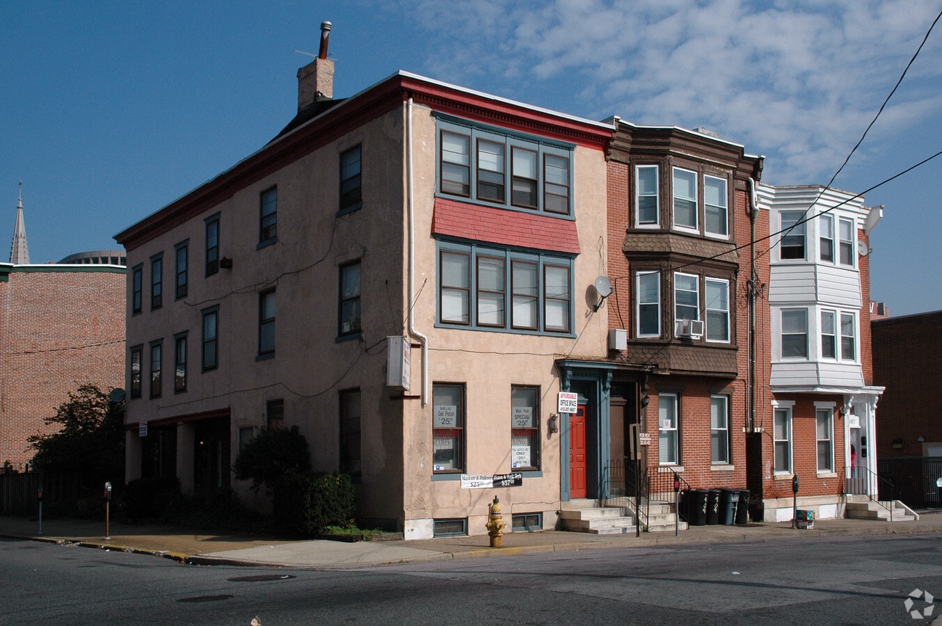 Photo - 409 W 8th St Apartments