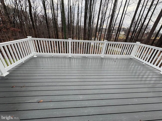 Photo - 330 Birdie Ct