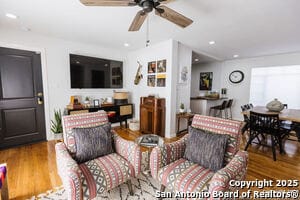 Photo - 425 W Lynwood Ave