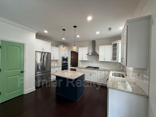 Photo - 1103 Magenta Way