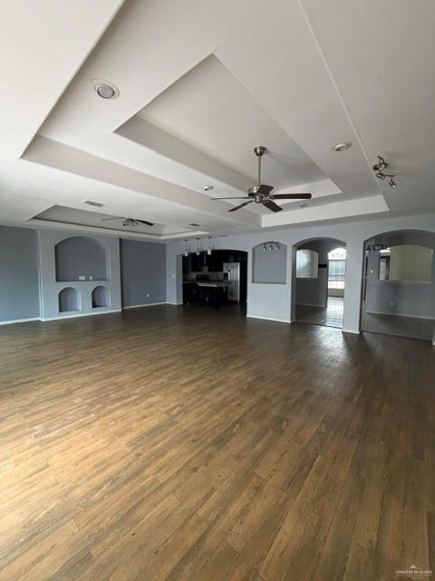 207 E Fudge Dr