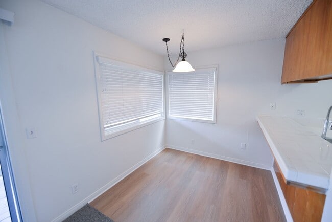 2715 Calle Del Comercio Unit #D