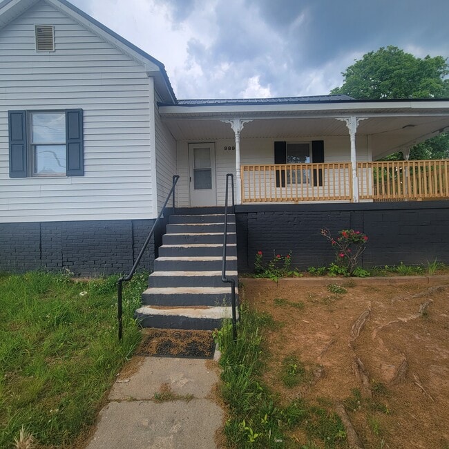Building Photo - 989 Harris St Rental