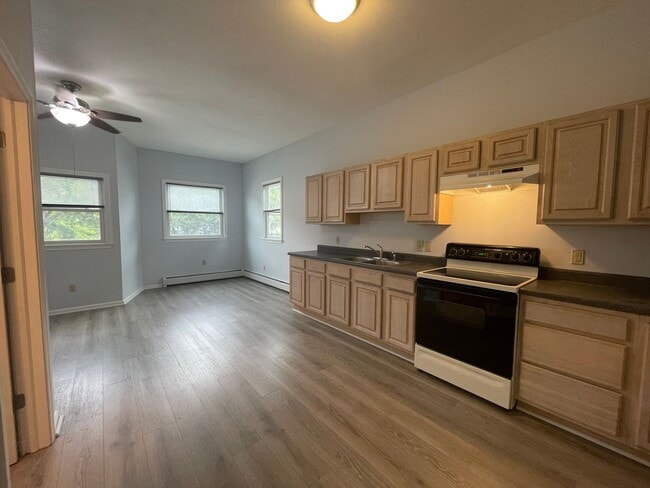 Building Photo - 112 Columbia St Unit A Rental