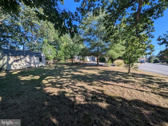 6327 Willowood Ln
