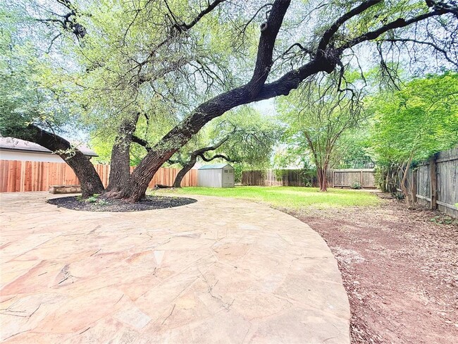 Building Photo - 1407 Deer Ledge Trail Rental