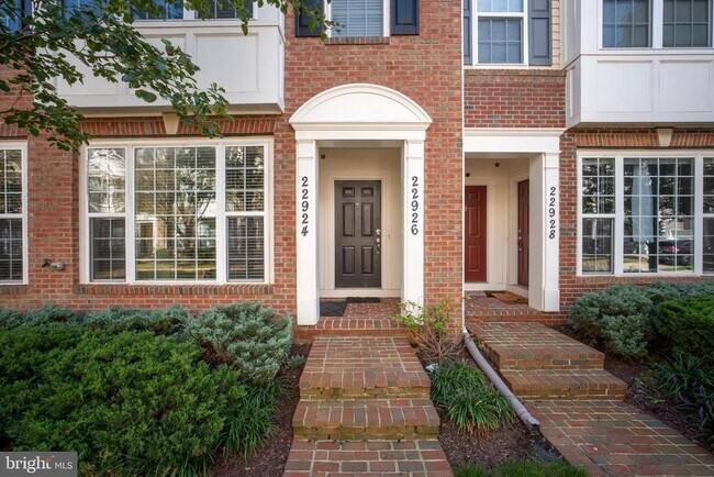 Photo - 22926 Spicebush Dr