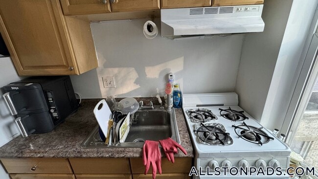 Building Photo - 110 Brainerd Rd