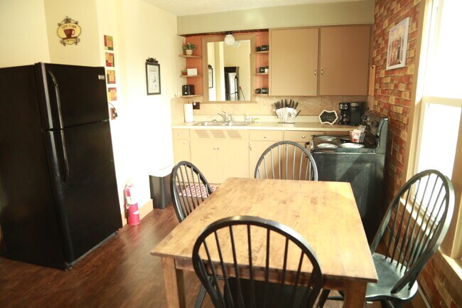 Photo - 545 E Buchtel Ave Unit 2