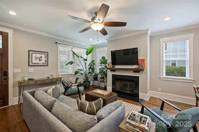 Photo - 126 N Smallwood Pl