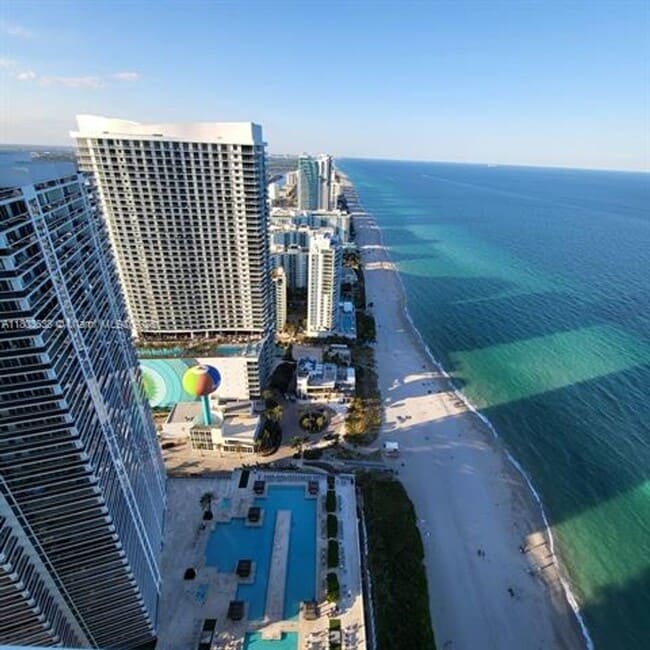 Building Photo - 1830 S Ocean Dr Unit 1830 S Ocean Dr  4701 Rental