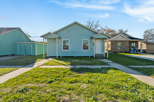 Building Photo - 3 bedroom Home in Texas City