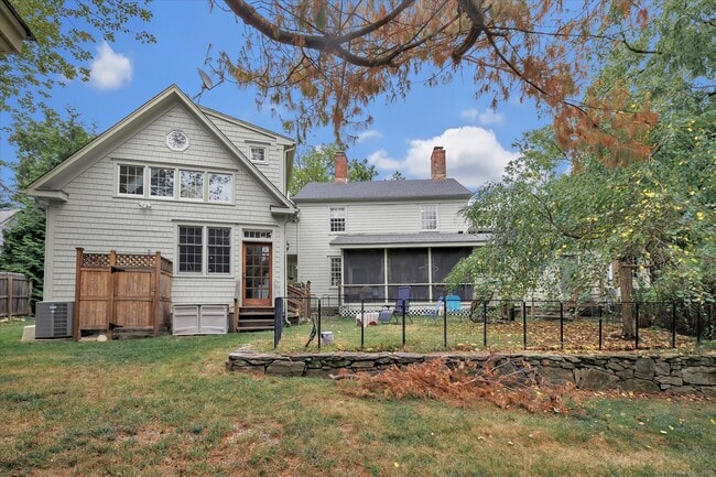 Photo - 160 Hillspoint Rd