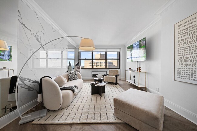 Building Photo - 7002 JFK Blvd E Unit 43A