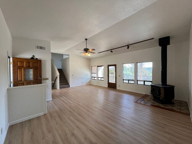 4617 San Anselmo Rd