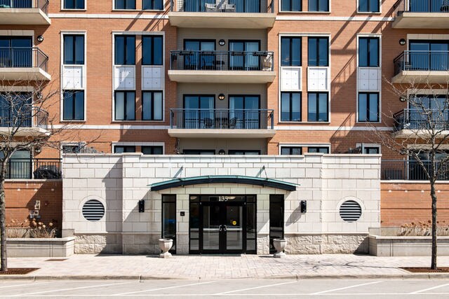 Photo - 135 S York St Condo Unit 314