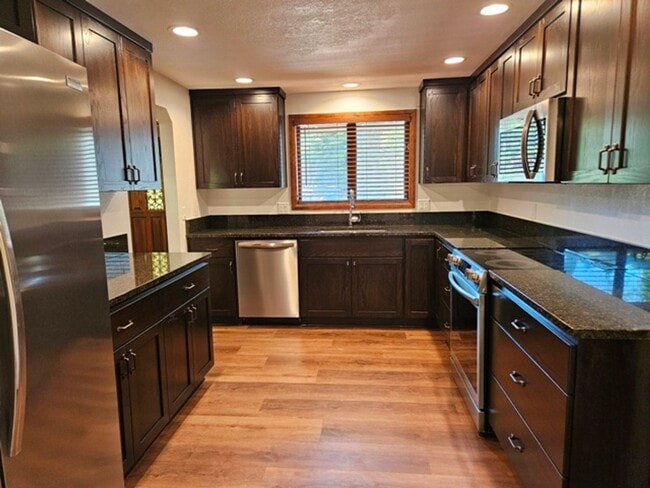 Photo - 3Bd/2Ba Single Story Home-For Viewing!
