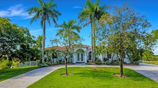 Photo - 16650 SW 67th Pl Casa