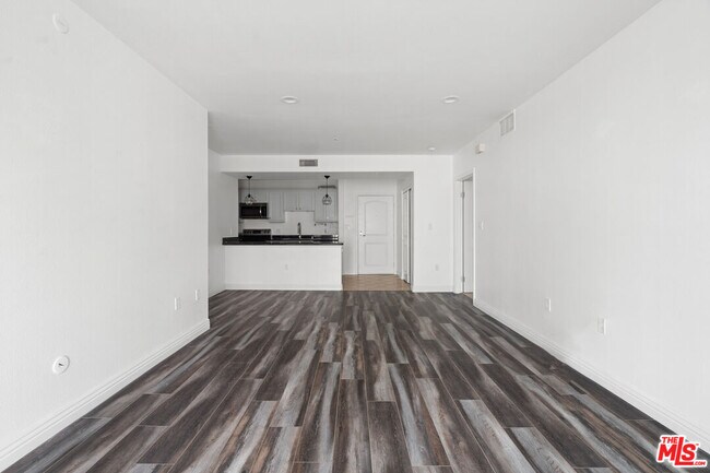 3740 Santa Rosalia Dr Unit 326