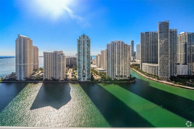 Building Photo - 325 S Biscayne Blvd Unit 2919 Rental