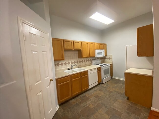 Photo - 2710 Grants Lake Blvd Unit True