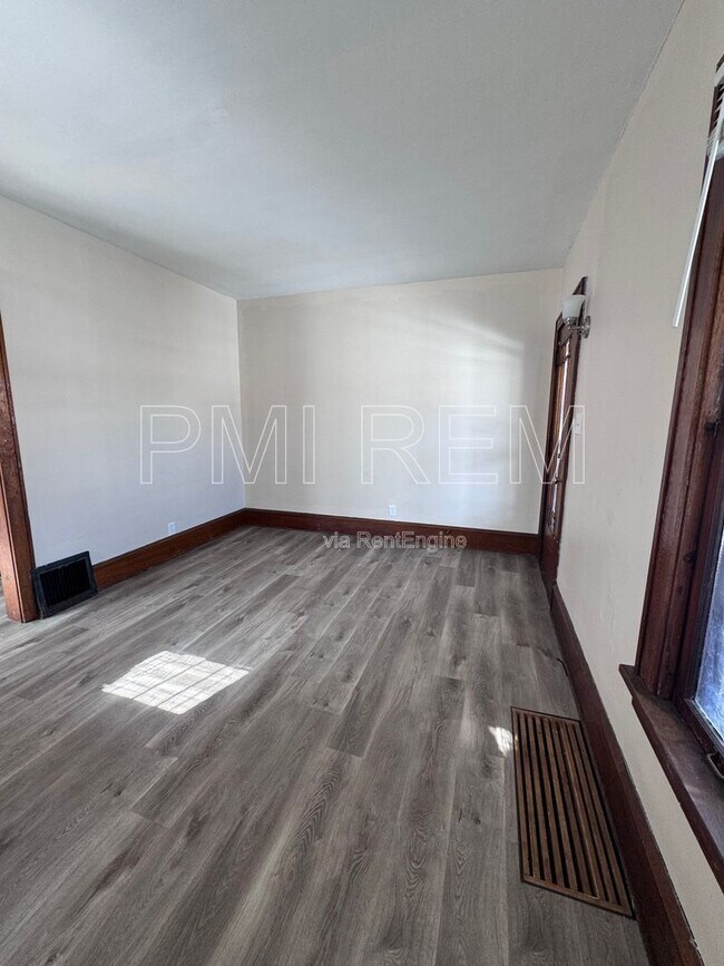 Photo - 1023 Harrison Ave SW