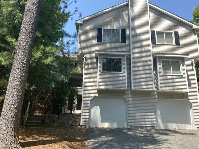 37 Arrowhead Cir