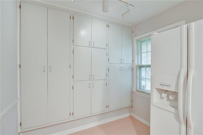 Photo - 1896 Winchester Trail