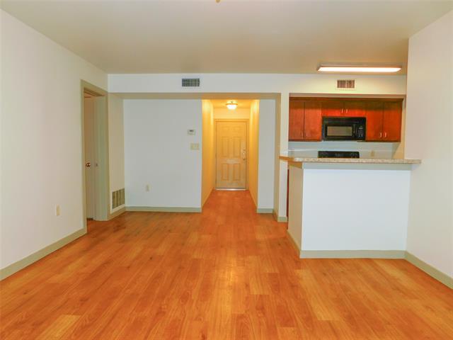 Photo - 1512 N Elm St Unit 101