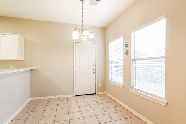 Photo - 6615 Bluebottle Ln