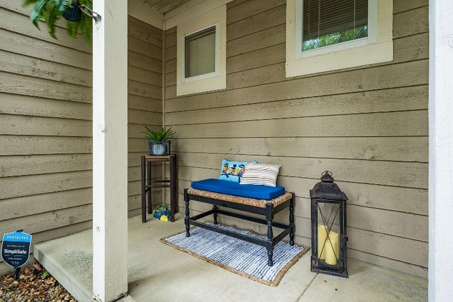 Photo - 3362 Eastwoodlands Trail