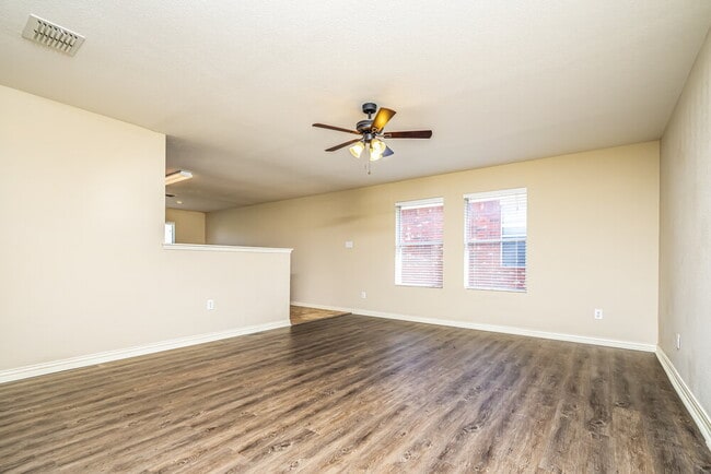 Photo - 1118 Antoinette Dr