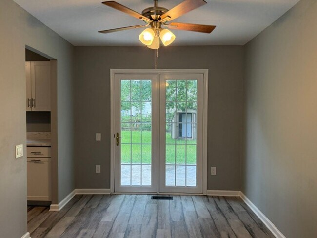 Photo - 1038 Bannister Cir
