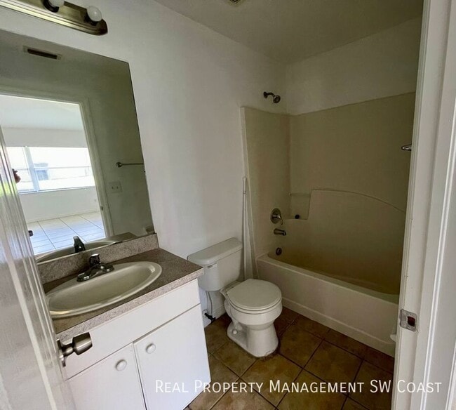 Photo - 1135 Harry Ave S