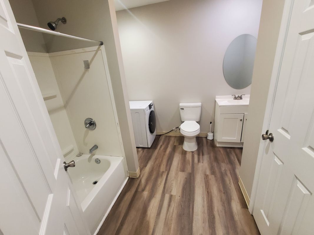 Photo - 643 Washington St