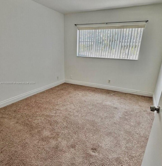 Photo - 270 Layne Blvd Unit 202