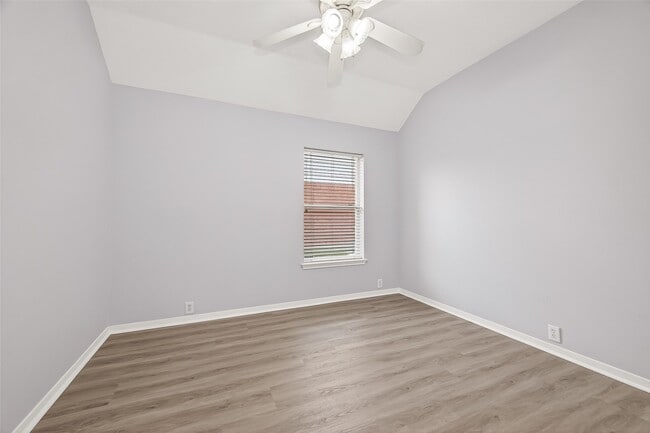 Building Photo - 3135 Silver Cedar Trail