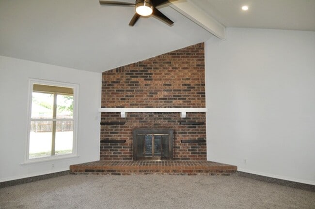 Photo - 205 Juniper Dr