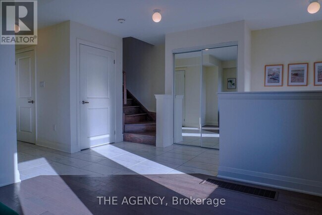 Photo - 567 Port Darlington Rd