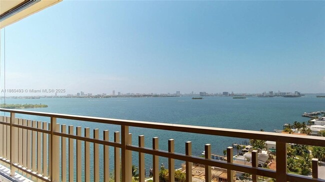 Photo - 11113 Biscayne Blvd Unidad 1553 Rental