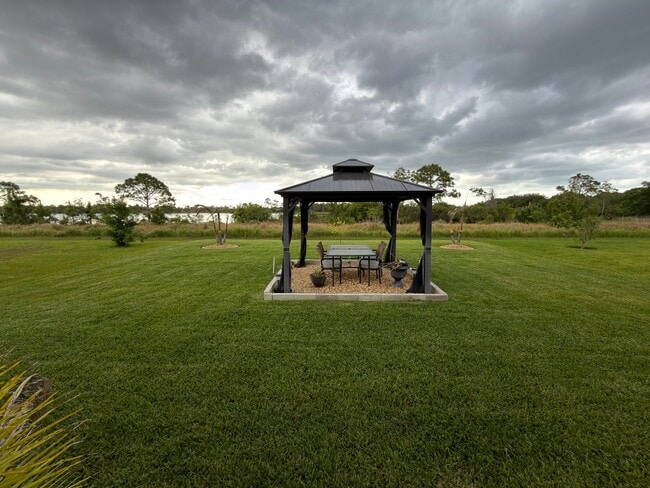 Photo - 2193 Farmhouse Rd SE