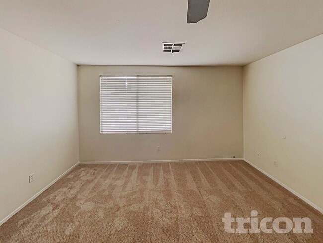 Photo - 10207 S Ghost Gum St