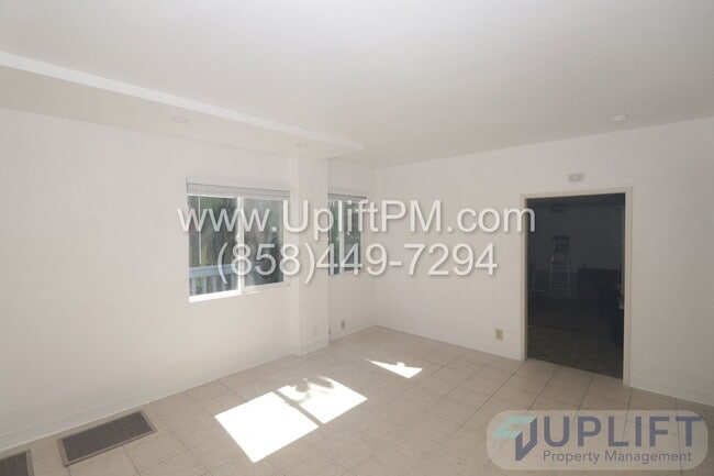 Photo - 2971 Morningside St