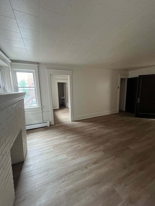 Photo - 1551 Hertel Ave Unit 10