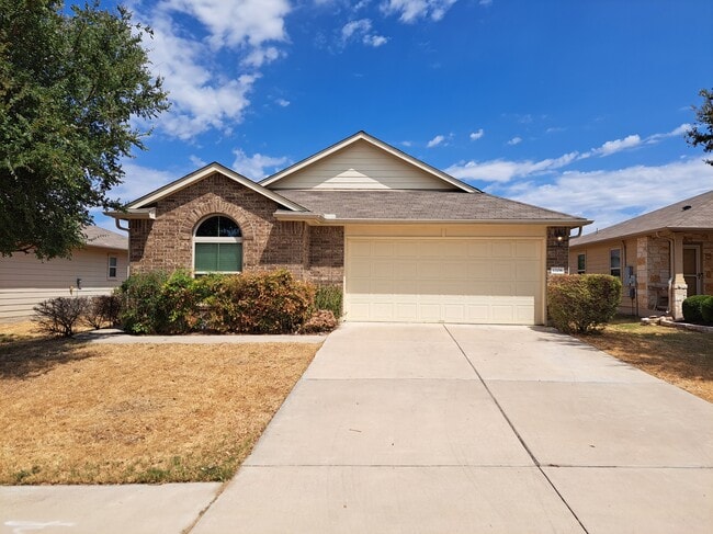 Photo - 1208 Hawkeye Point Rd