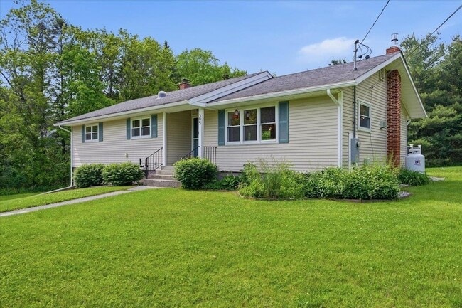 Building Photo - 395 Barnumville Rd