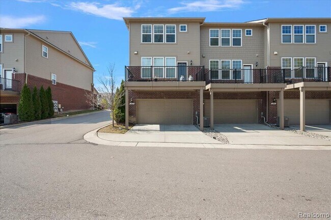 Photo - 2877 Hartwick Dr