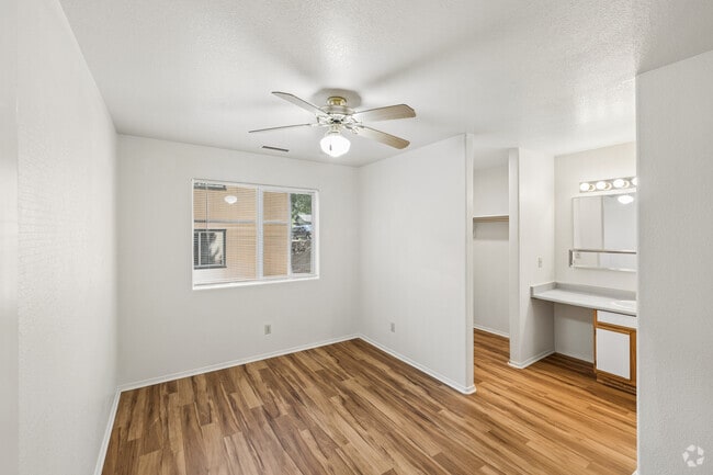 4BR, 4BA - 1,500SF - Fourth Bedroom